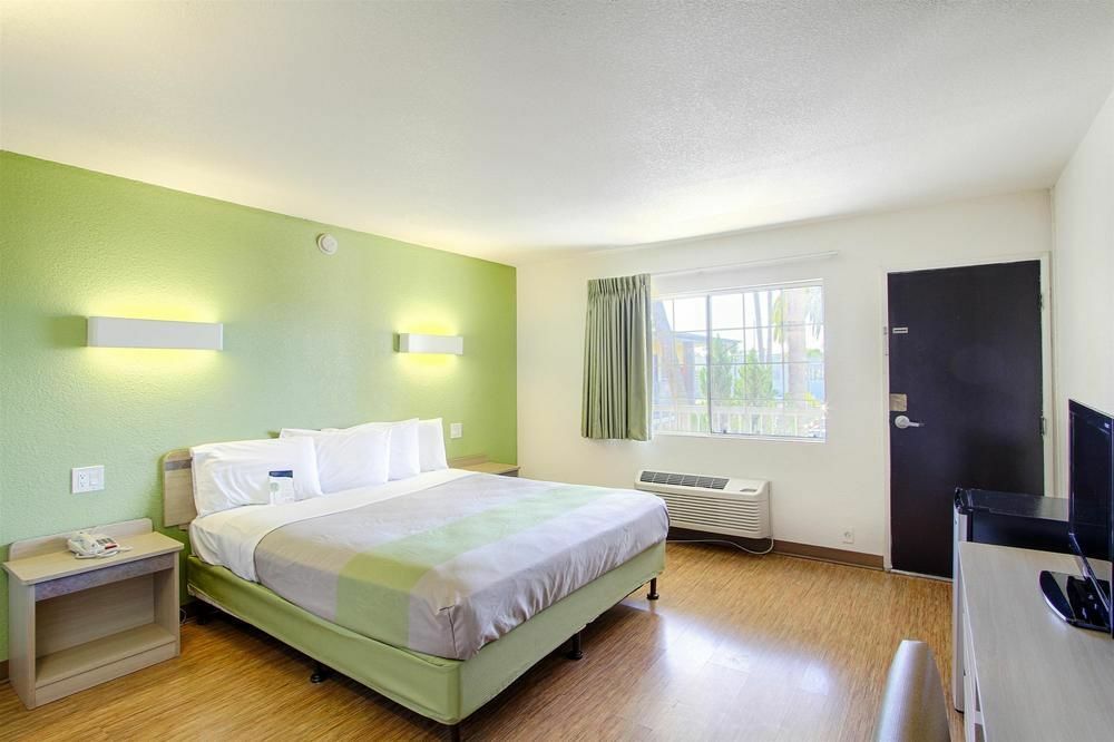 Motel 6 San Diego, Ca Airport Harbor Luaran gambar